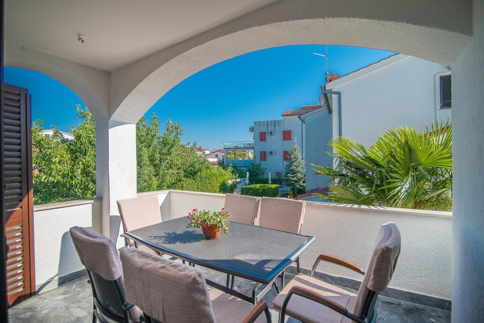 Apartments Dino Πόρετς Εξωτερικό φωτογραφία