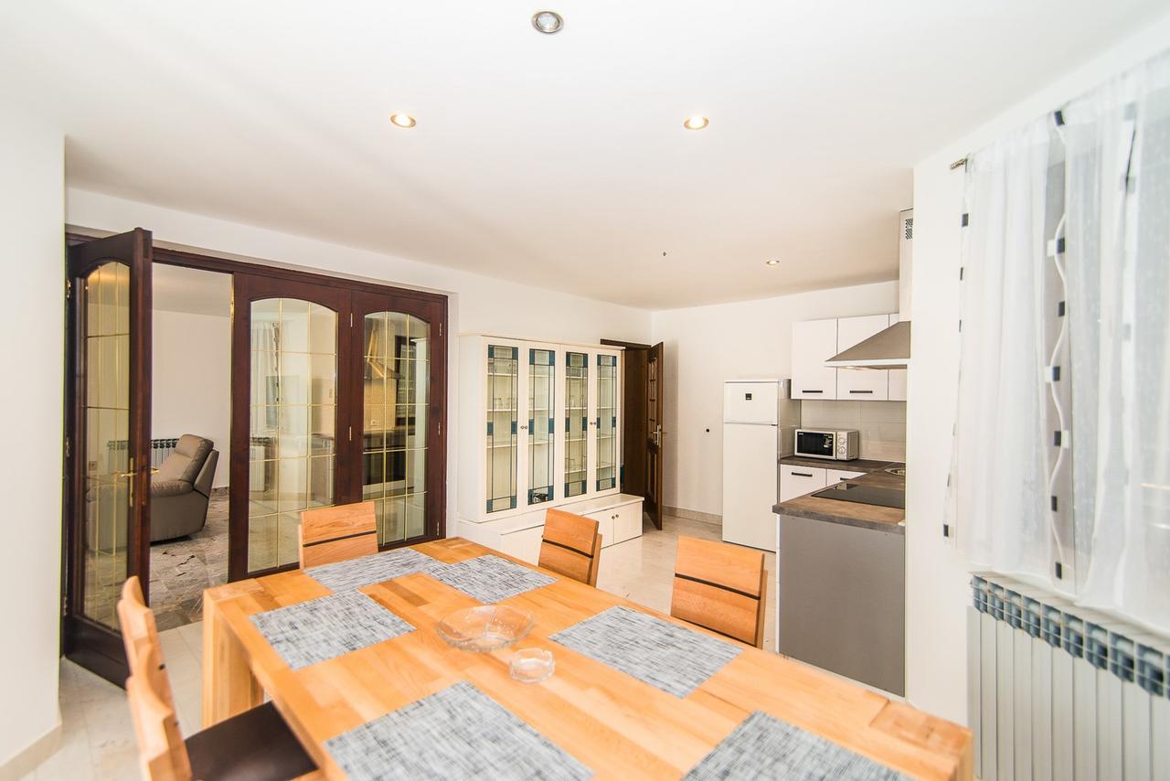Apartments Dino Πόρετς Εξωτερικό φωτογραφία